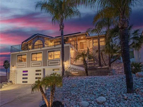 29889 Smugglers Point Dr, Canyon Lake, CA 92587
