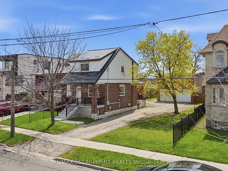 1049 Glencairn Ave #MAIN FLOOR — Photo 13