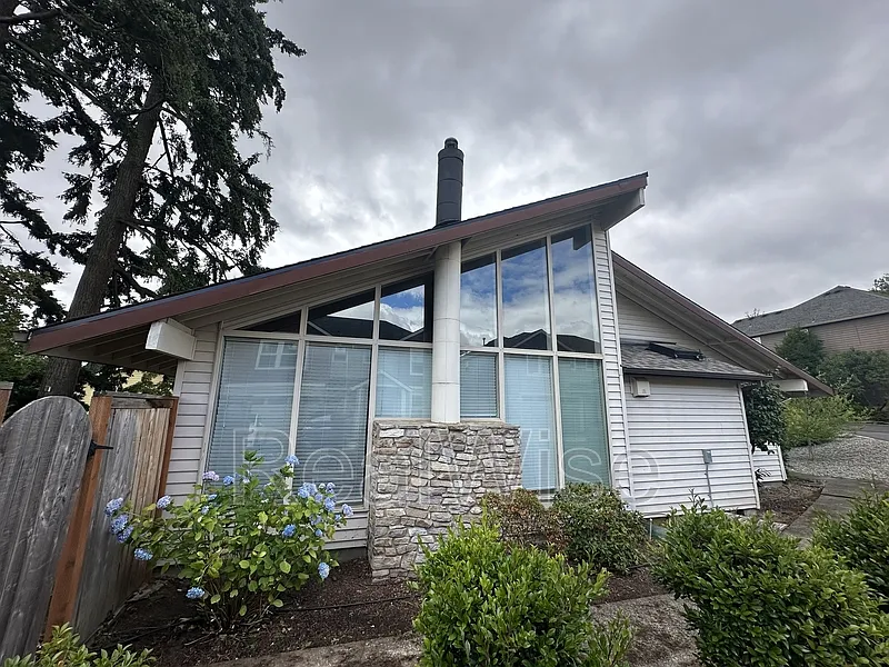 7730 SW Eaker Pl