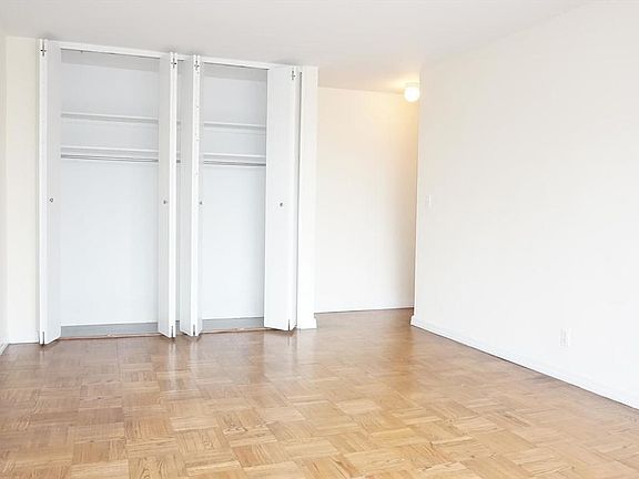 5th image of 160 E 84th St APT 10C