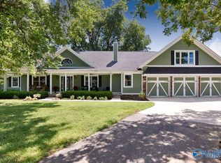 225 Applewood Ct, Huntsville, AL 35811