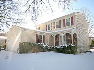 744 Iroquois Trl, Carol Stream, IL