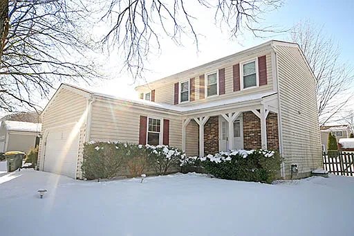 744 Iroquois Trl photo 1
