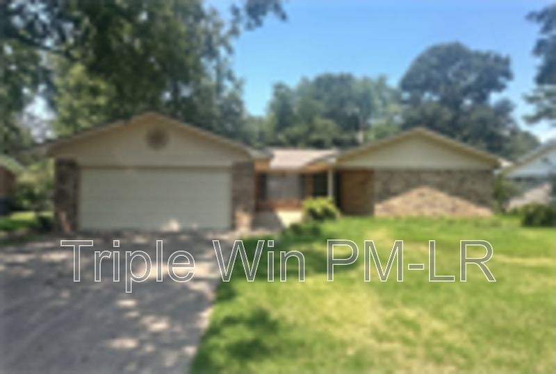1st image of 120 Apache Dr