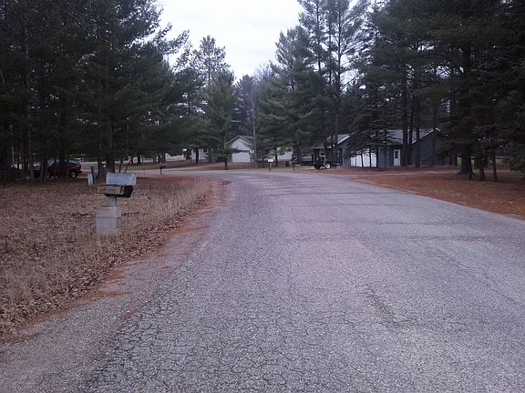 5th image of 104 Woodleaf Dr