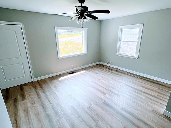 3rd image of 1011 Piedmont St
