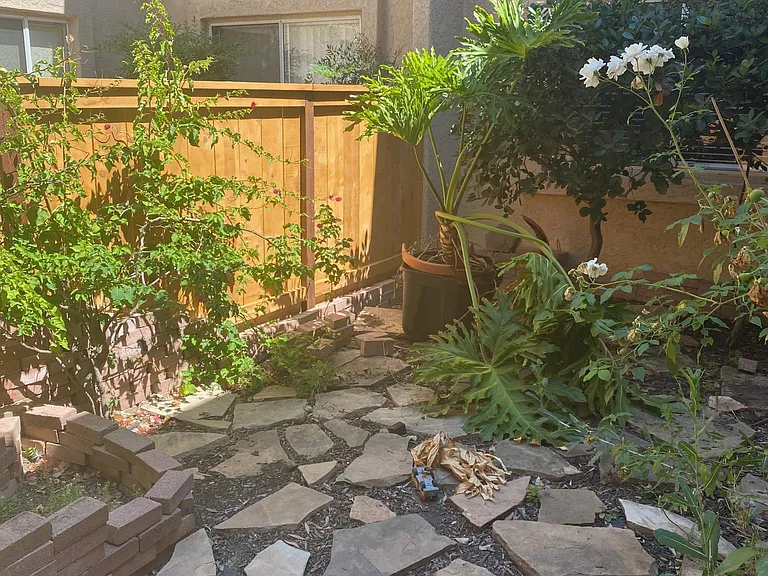 11353 Avenida De Los Lobos #E — Photo 21