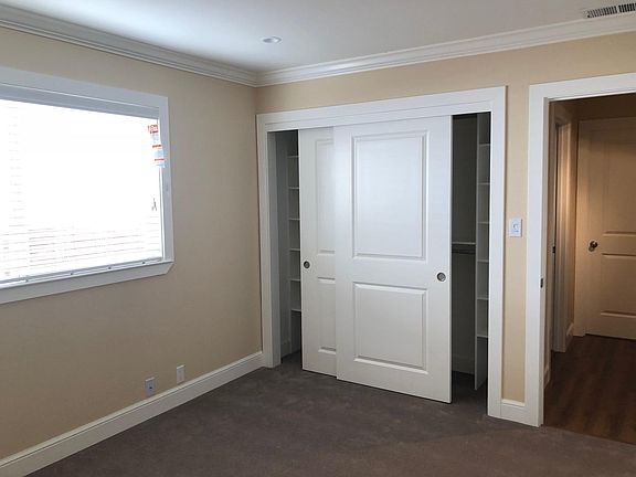 5th image of 456 Willow Ave