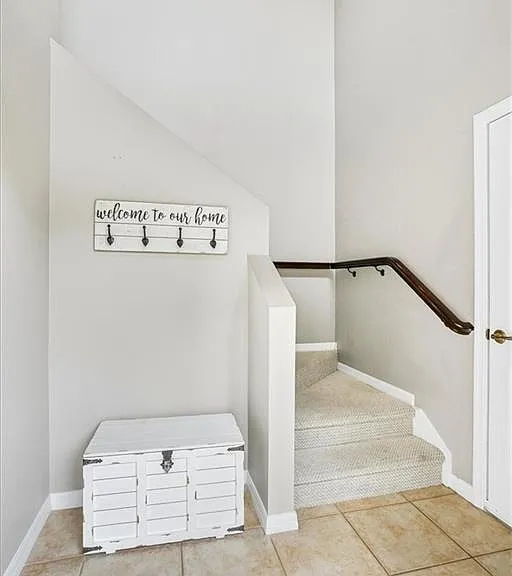 5615 Sherborn Dr #201 — Photo 2