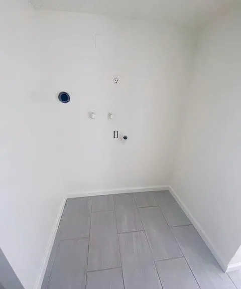 Springview Apartments — Photo 18