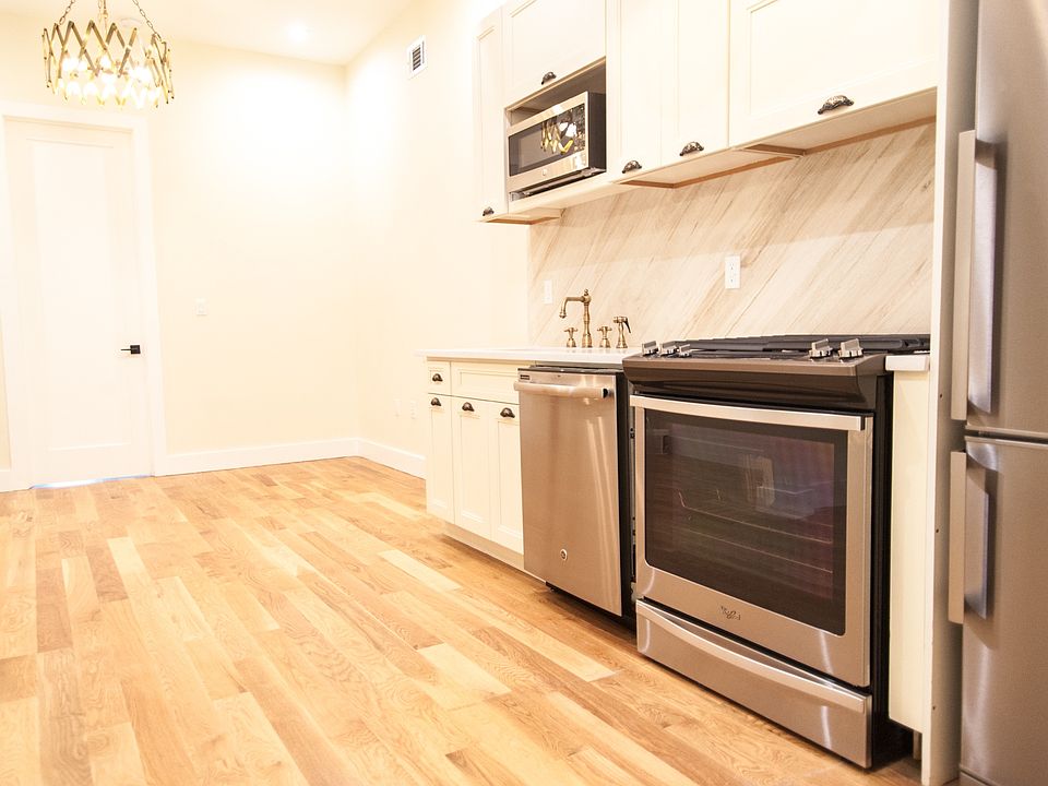 1st image of 1426 Dekalb Ave APT 1R