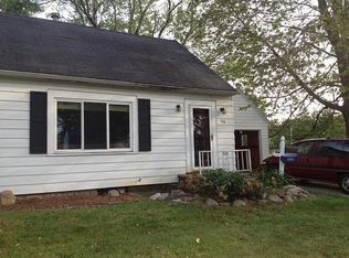 516 Robert St, Lansing, MI 48910