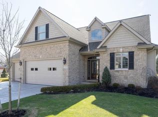 33 Logan Ln, Lancaster, NY 14086