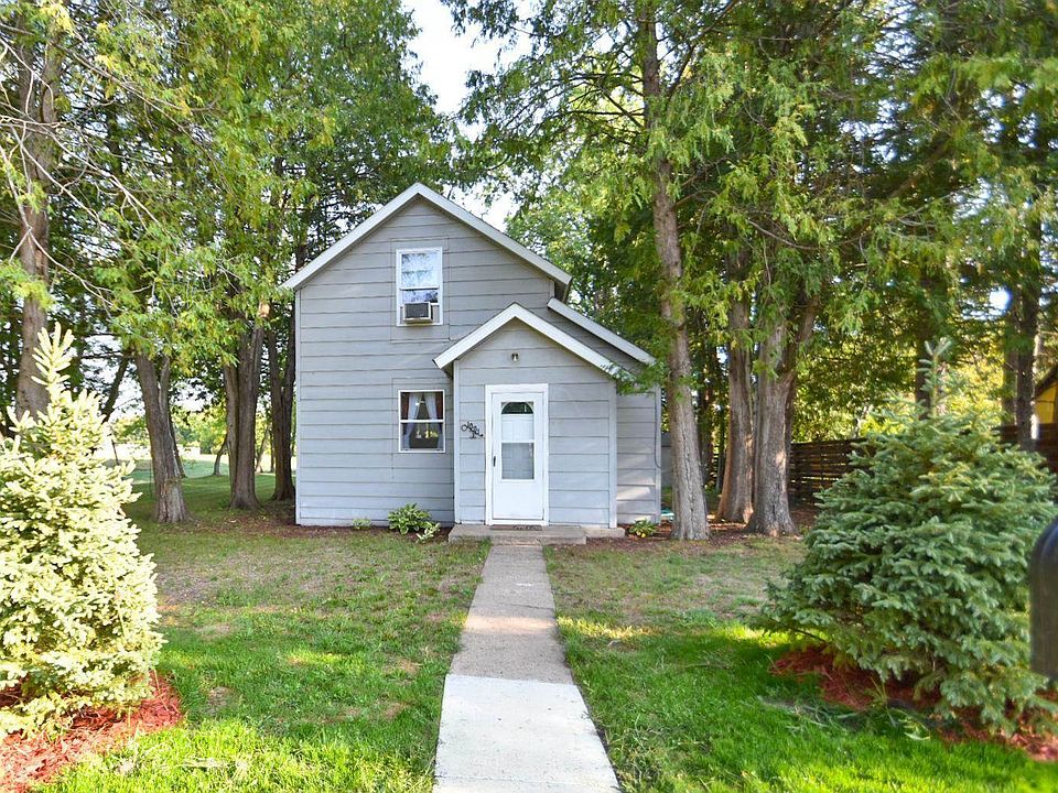 1st image of 1001 Rosewood St