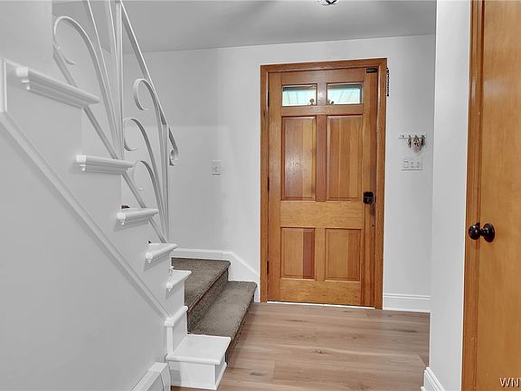 5th image of 138 Pin Oak Dr