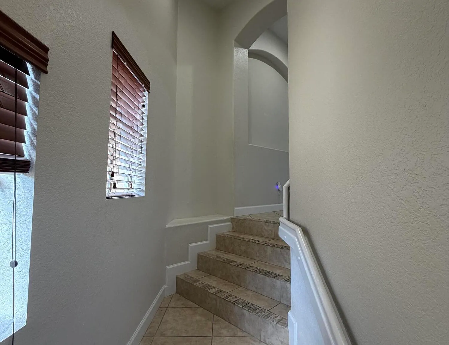 3 bed, 2.0 bath, 1524 sqft, $3,400 — Photo 2