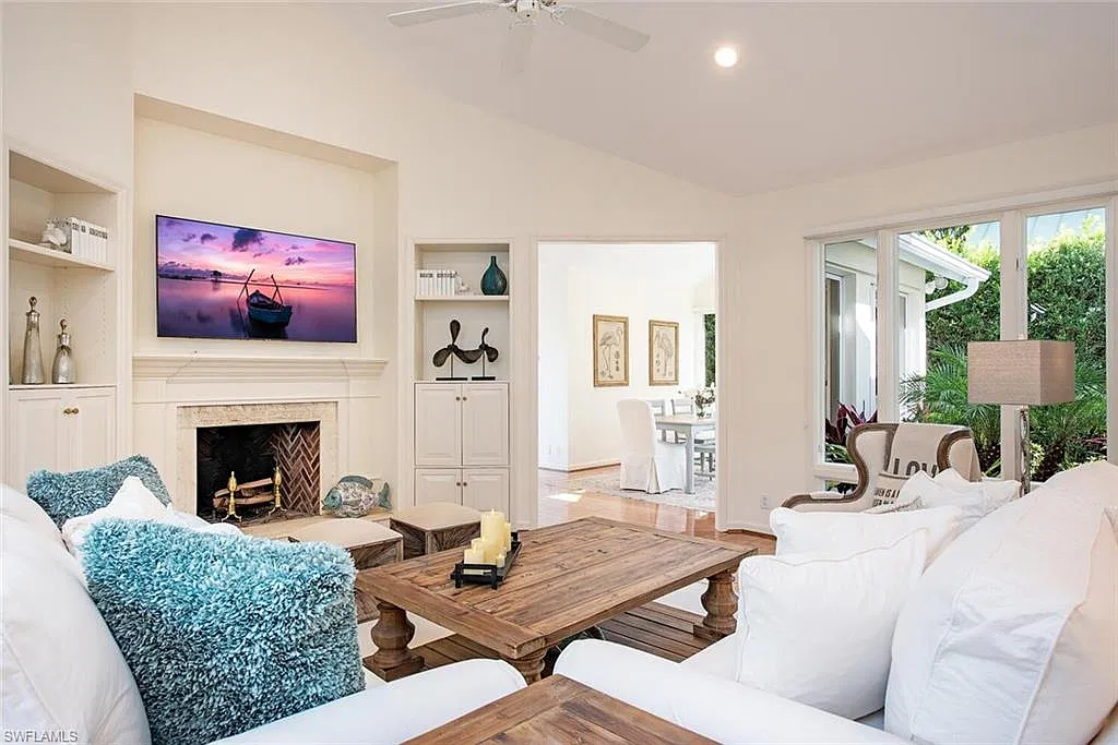 4 bed, 4.0 bath, 2700 sqft, $43,500 — Photo 4