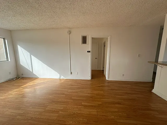 1762 Tamarind Ave #204 — Photo 3