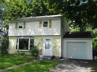 970 Blossom Rd, Rochester, NY 14610