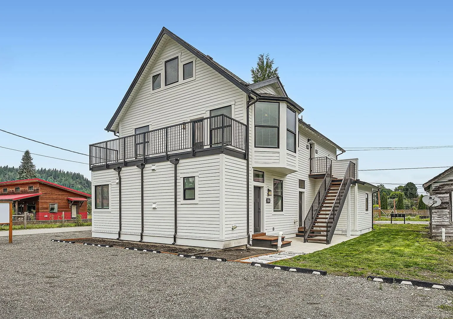 31628 W Commercial Street — Photo 2