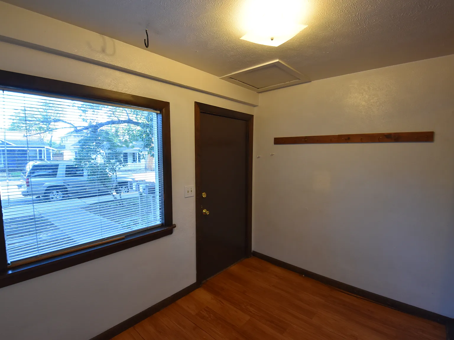 2 bed, 700 sqft, $2,310 — Photo 3