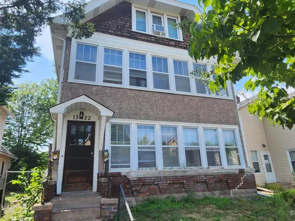 1322 5th St NE #2, Minneapolis, MN 55413