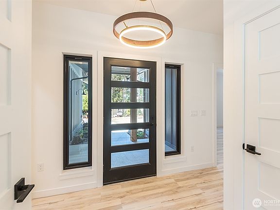 4th image of 110 Hogans Vista