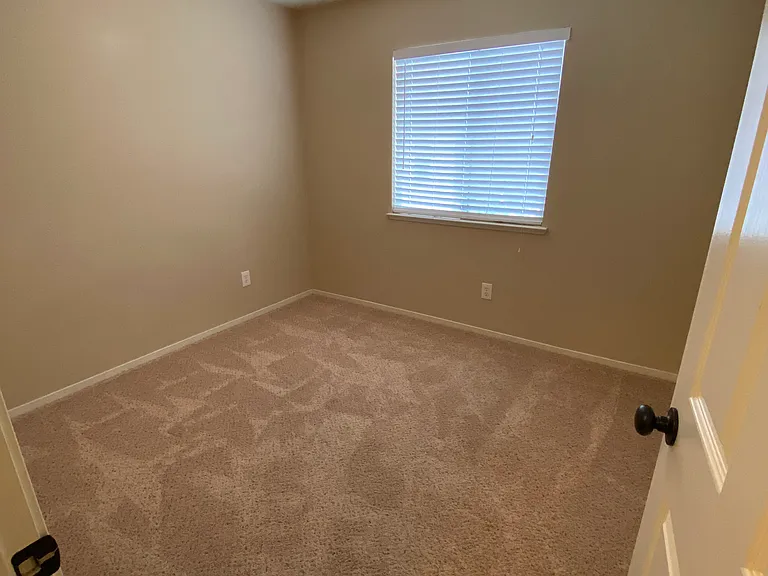 1509 Lathwell Way — Photo 11