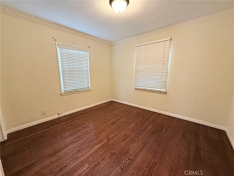 952 Balboa Dr — Photo 13