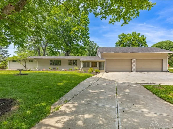 2617 Shadycrest Dr, Dayton, OH 45431