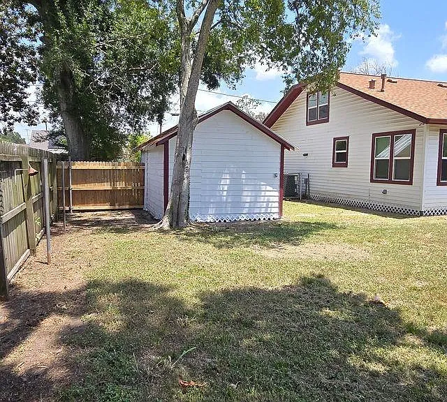 417 E Jack St — Photo 34