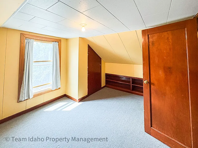 1203 Logan St — Photo 28