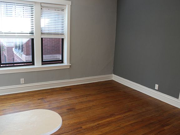 5th image of 5026 N Winthrop Ave APT 3S