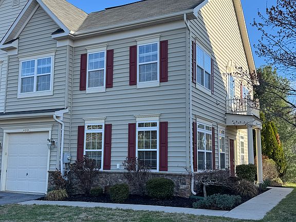 2nd image of 400 Kintyre Ln