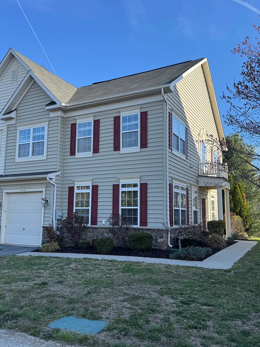 Building Photo - 400 Kintyre Ln