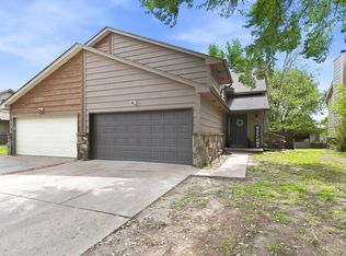 1719 E Pinion Rd, Derby, KS 67037