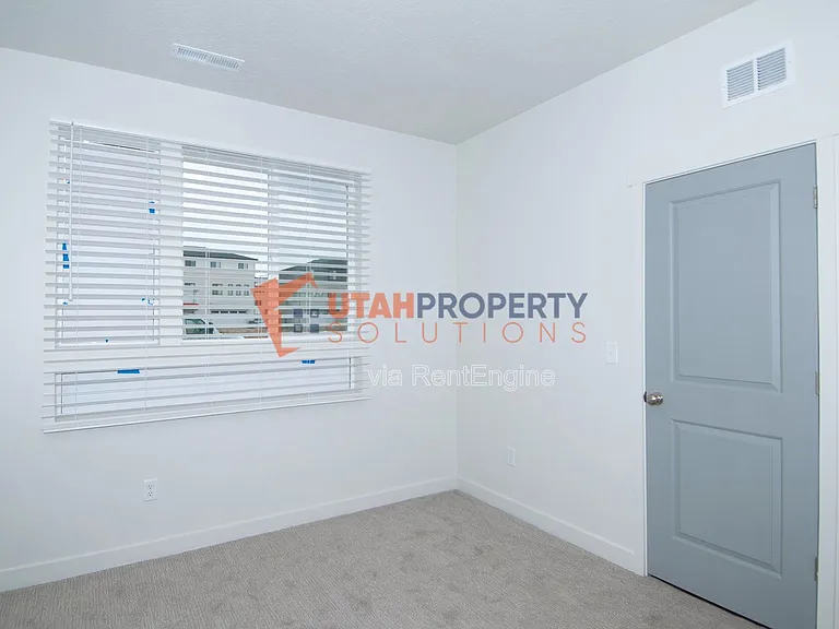 963 W 540 S — Photo 15