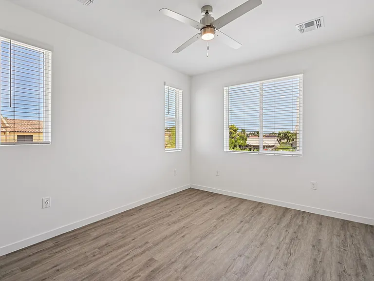 Agave Townhomes — Photo 23