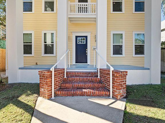 3rd image of 348 Charlotte St