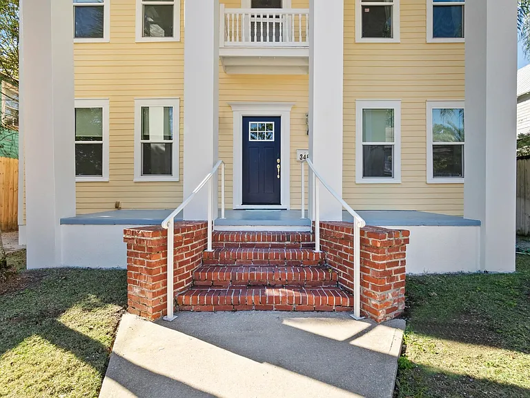 348 Charlotte St — Photo 3