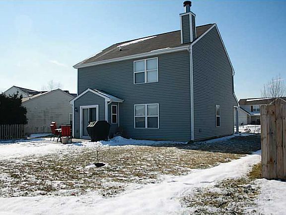 3rd image of 6823 N Denton Ct