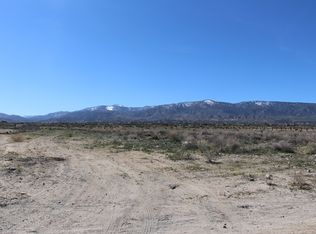 1 Calavera Rd, Pinon Hills, CA 92372