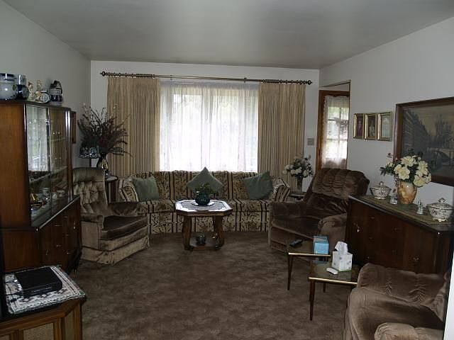 1st image of 212 Barry Ave