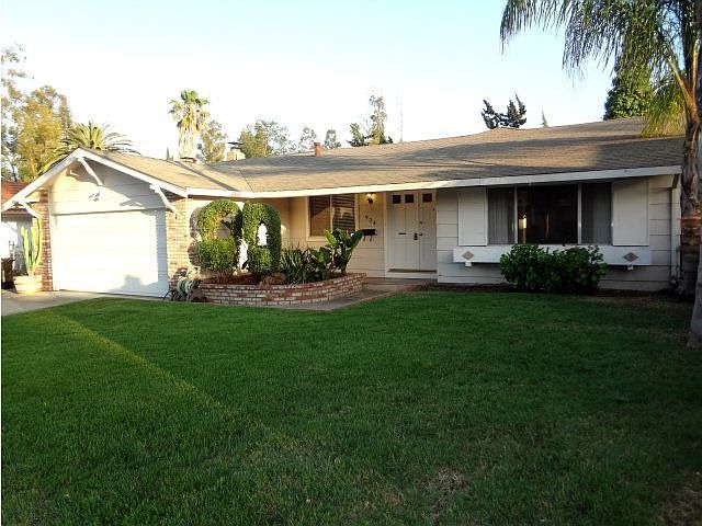 1st image of 934 Hellyer Ave