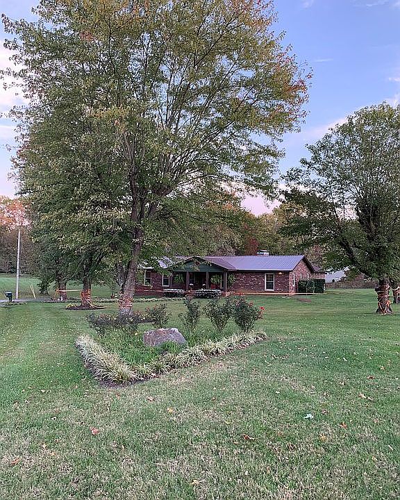 1st image of 119 Douglas Dr