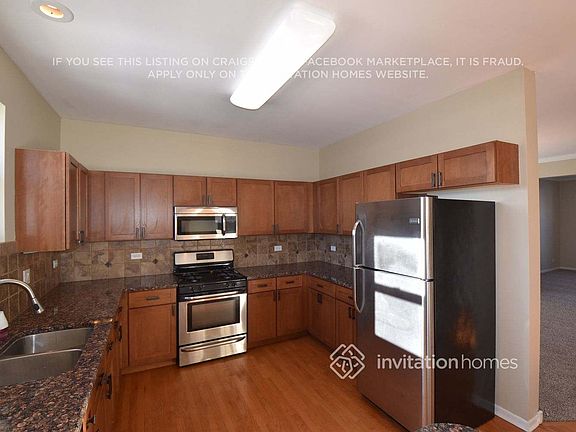 4th image of 878 Deer Path Dr