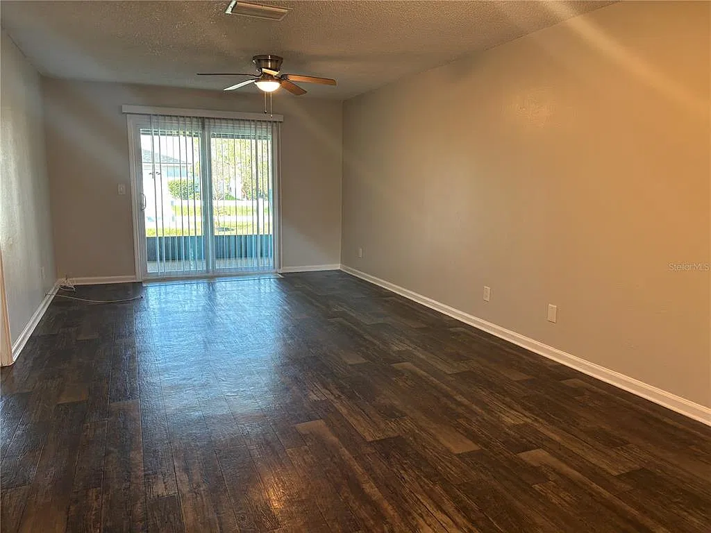 2 bed, 2.0 bath, 1000 sqft, $1,800 — Photo 3