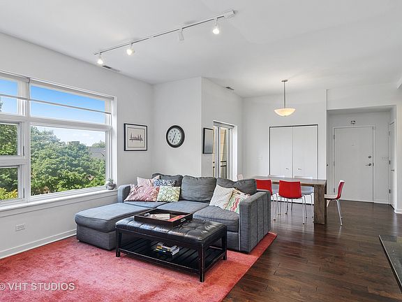 3rd image of 3727 N Wolcott Ave Unit 8