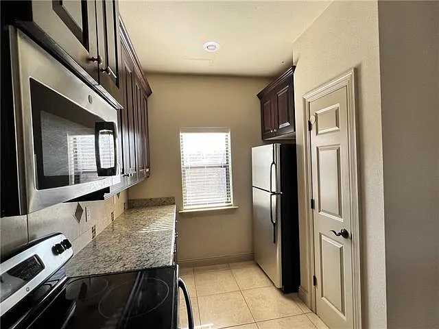 810 Lafitte St #105 — Photo 10