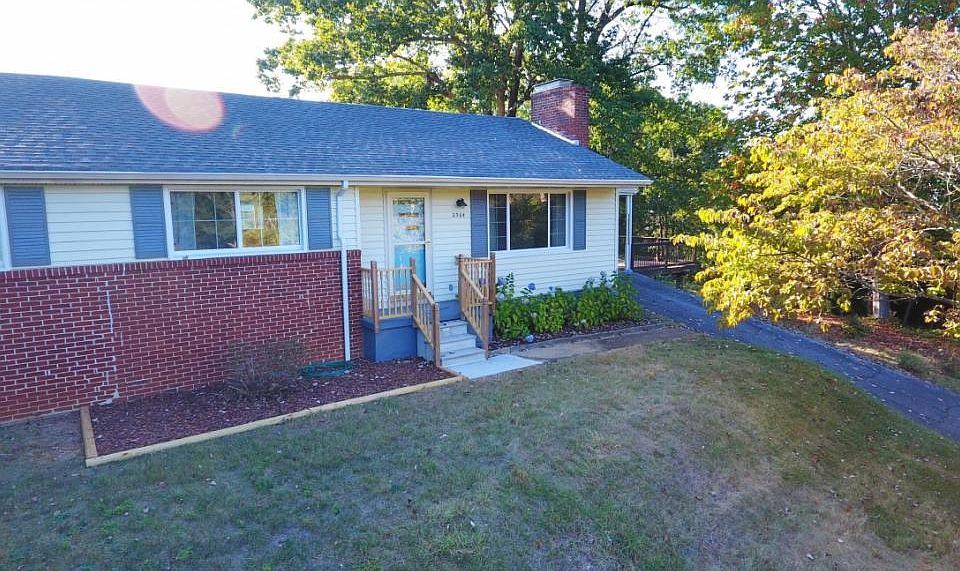 1st image of 2368 Woodridge Ave